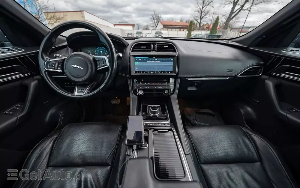 JAGUAR F-Pace 3.0 TDV6 AWD 300 Sport