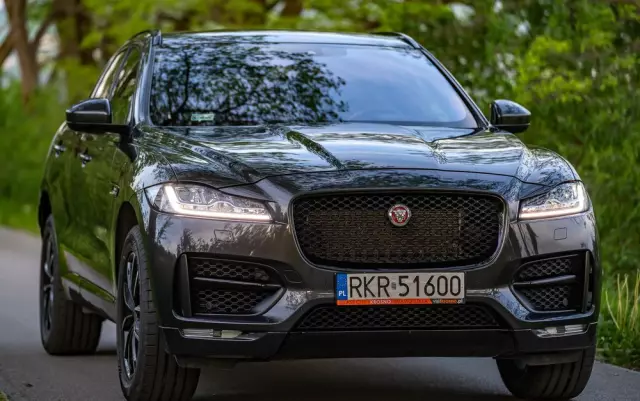 JAGUAR F-Pace 3.0 TDV6 AWD 300 Sport