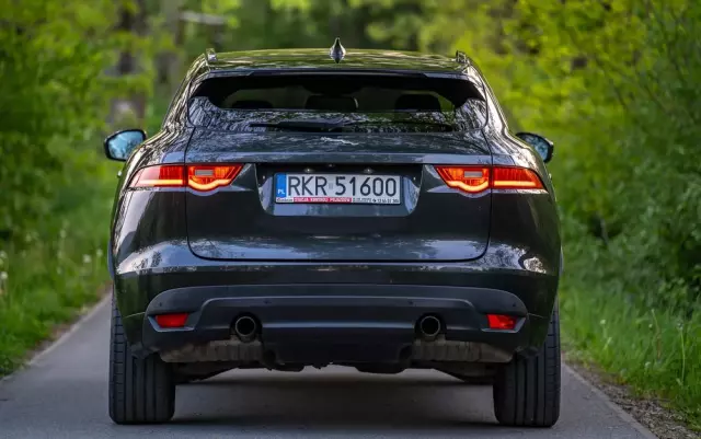 JAGUAR F-Pace 3.0 TDV6 AWD 300 Sport