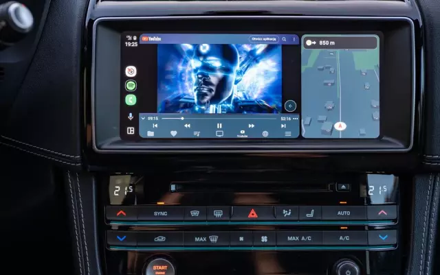 JAGUAR F-Pace 3.0 TDV6 AWD 300 Sport