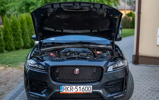 JAGUAR F-Pace 3.0 TDV6 AWD 300 Sport