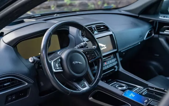 JAGUAR F-Pace 3.0 TDV6 AWD 300 Sport