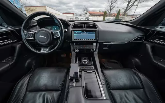 JAGUAR F-Pace 3.0 TDV6 AWD 300 Sport