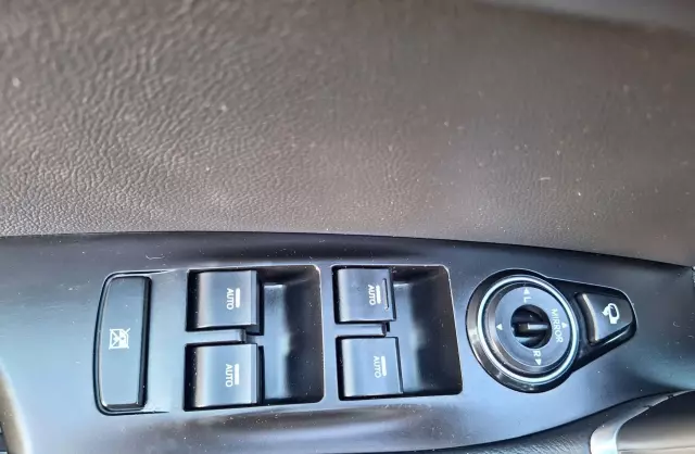 HYUNDAI I40 1.7 CRDi (116 KM)