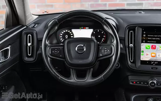 VOLVO XC 40 D3 Momentum