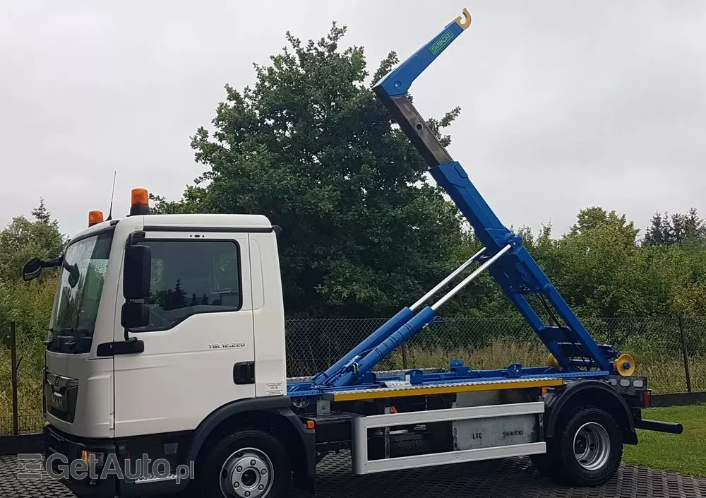 MAN TGL 12.220 HAKOWIEC SKIBICKI 4x2 KLIMA HAKOWIEC DO KONTENERÓW MANUAL 12T POD KONTENERY 