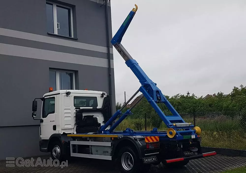 MAN TGL 12.220 HAKOWIEC SKIBICKI 4x2 KLIMA HAKOWIEC DO KONTENERÓW MANUAL 12T POD KONTENERY 