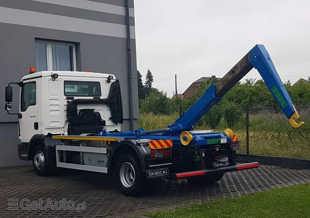 MAN TGL 12.220 HAKOWIEC SKIBICKI 4x2 KLIMA HAKOWIEC DO KONTENERÓW MANUAL 12T POD KONTENERY 