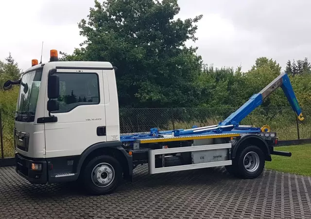 MAN TGL 12.220 HAKOWIEC SKIBICKI 4x2 KLIMA HAKOWIEC DO KONTENERÓW MANUAL 12T POD KONTENERY 