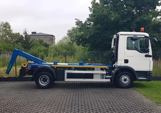 MAN TGL 12.220 HAKOWIEC SKIBICKI 4x2 KLIMA HAKOWIEC DO KONTENERÓW MANUAL 12T POD KONTENERY 