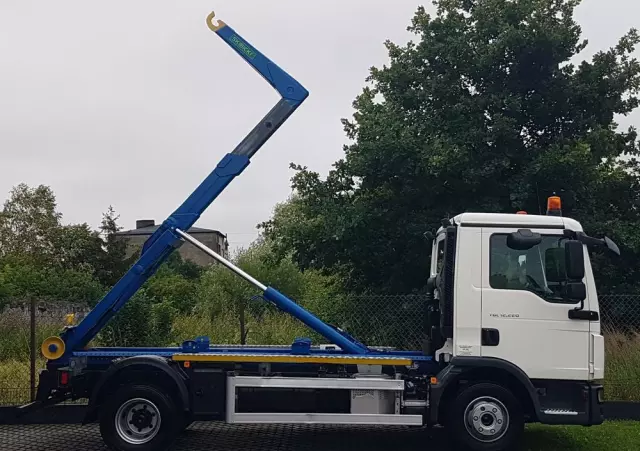 MAN TGL 12.220 HAKOWIEC SKIBICKI 4x2 KLIMA HAKOWIEC DO KONTENERÓW MANUAL 12T POD KONTENERY 
