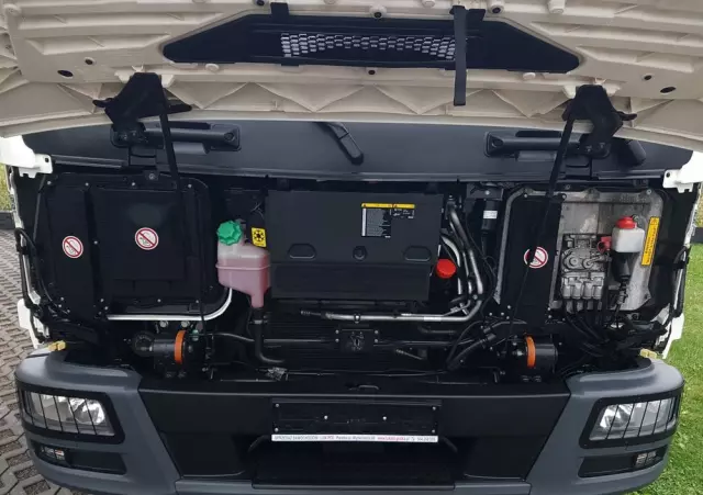 MAN TGL 12.220 HAKOWIEC SKIBICKI 4x2 KLIMA HAKOWIEC DO KONTENERÓW MANUAL 12T POD KONTENERY 