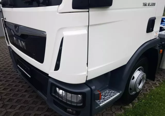 MAN TGL 12.220 HAKOWIEC SKIBICKI 4x2 KLIMA HAKOWIEC DO KONTENERÓW MANUAL 12T POD KONTENERY 