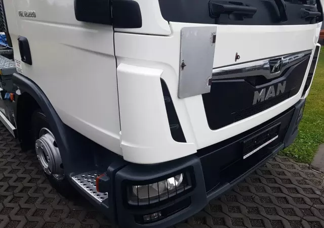 MAN TGL 12.220 HAKOWIEC SKIBICKI 4x2 KLIMA HAKOWIEC DO KONTENERÓW MANUAL 12T POD KONTENERY 