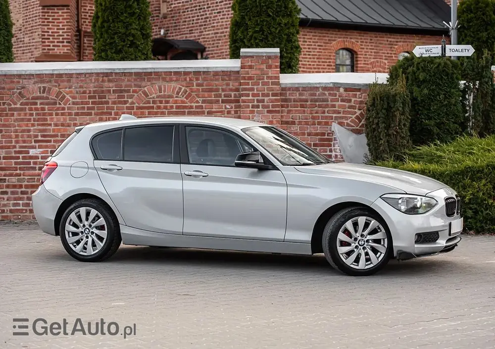 BMW Seria 1 116i Sport Line