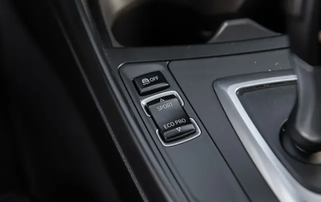 BMW Seria 1 116i Sport Line