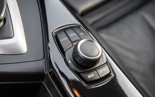 BMW Seria 1 116i Sport Line