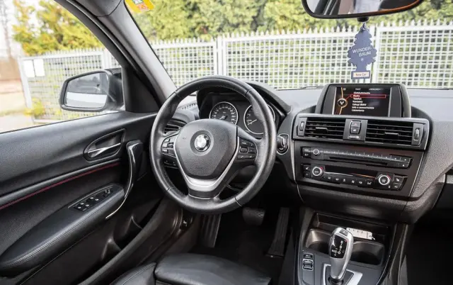 BMW Seria 1 116i Sport Line