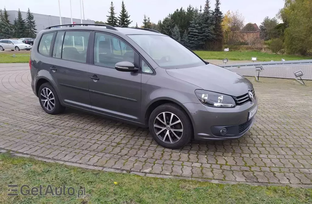 VOLKSWAGEN Touran 