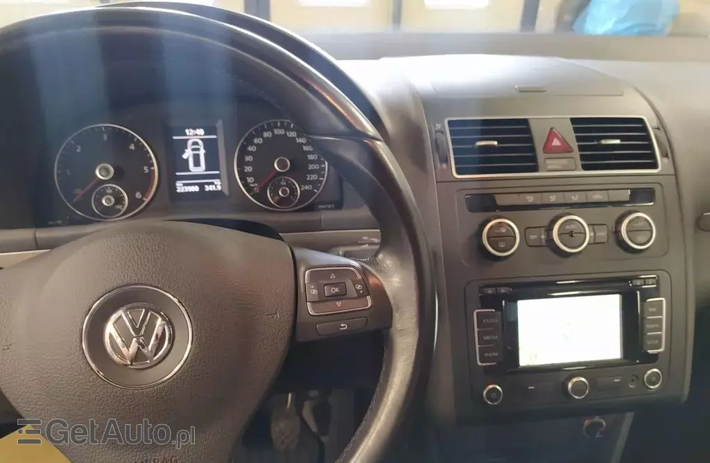 VOLKSWAGEN Touran 