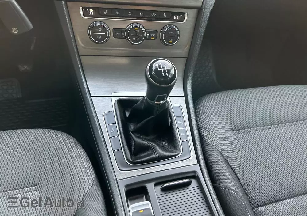 VOLKSWAGEN Golf 1.2 TSI BlueMotion Technology Comfortline