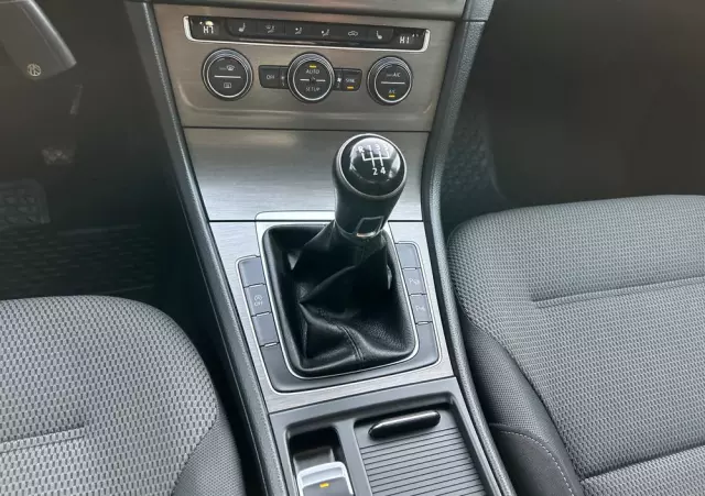 VOLKSWAGEN Golf 1.2 TSI BlueMotion Technology Comfortline