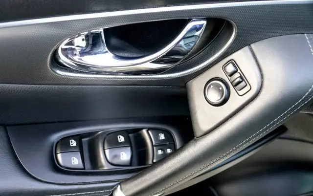 NISSAN Qashqai 1.2 DIG-T Tekna+