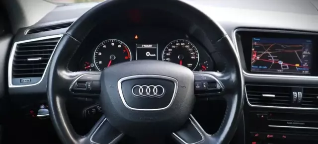 AUDI Q5 
