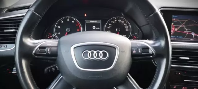 AUDI Q5 