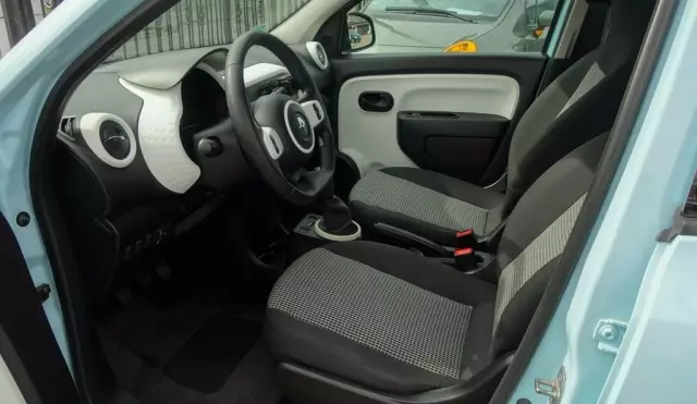 RENAULT Twingo 