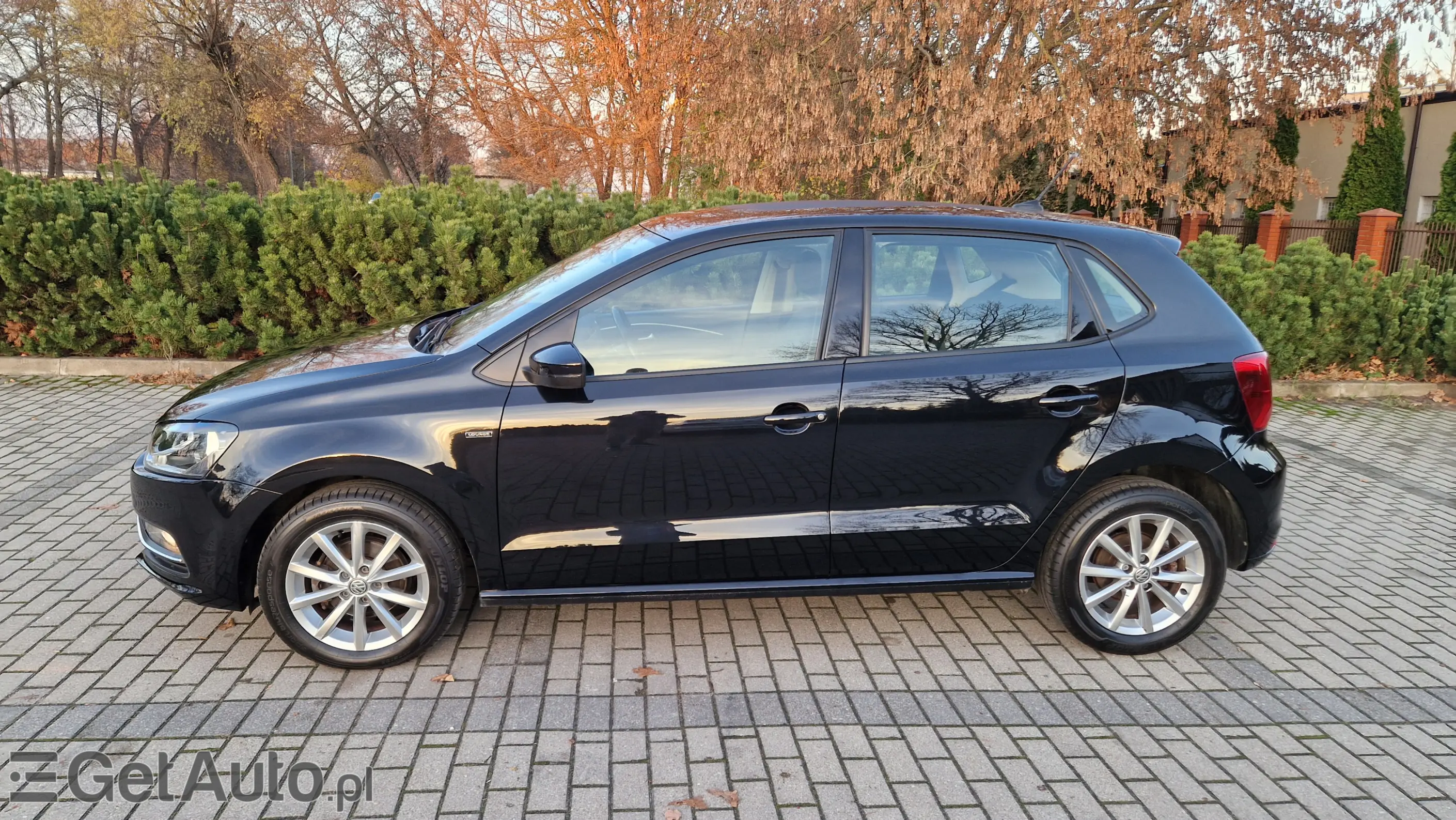 VOLKSWAGEN Polo Highline