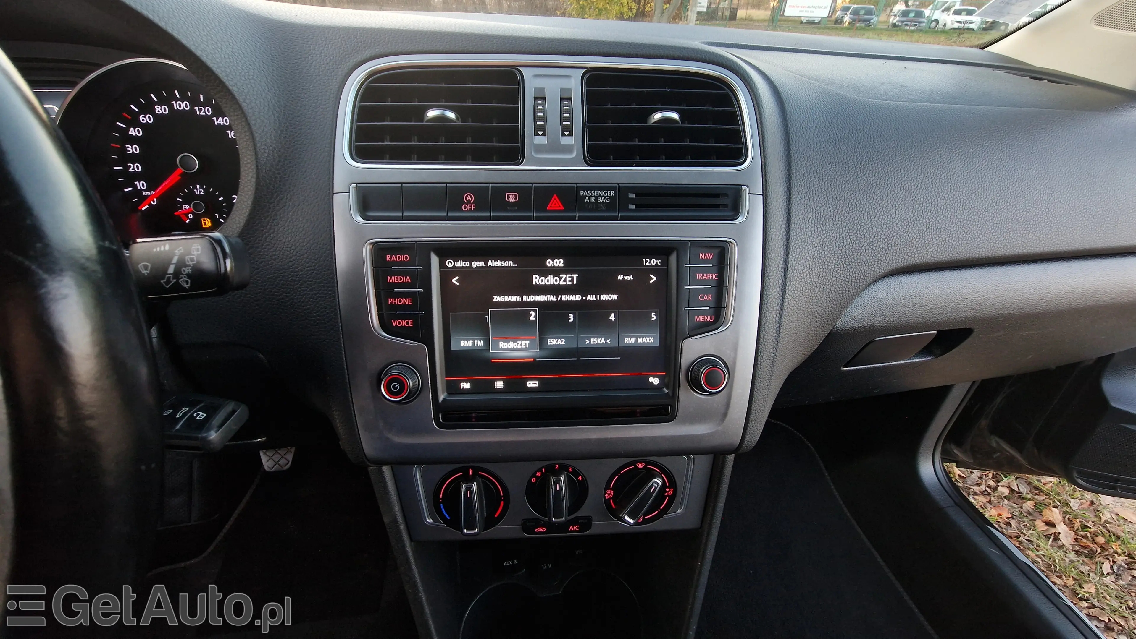 VOLKSWAGEN Polo Highline