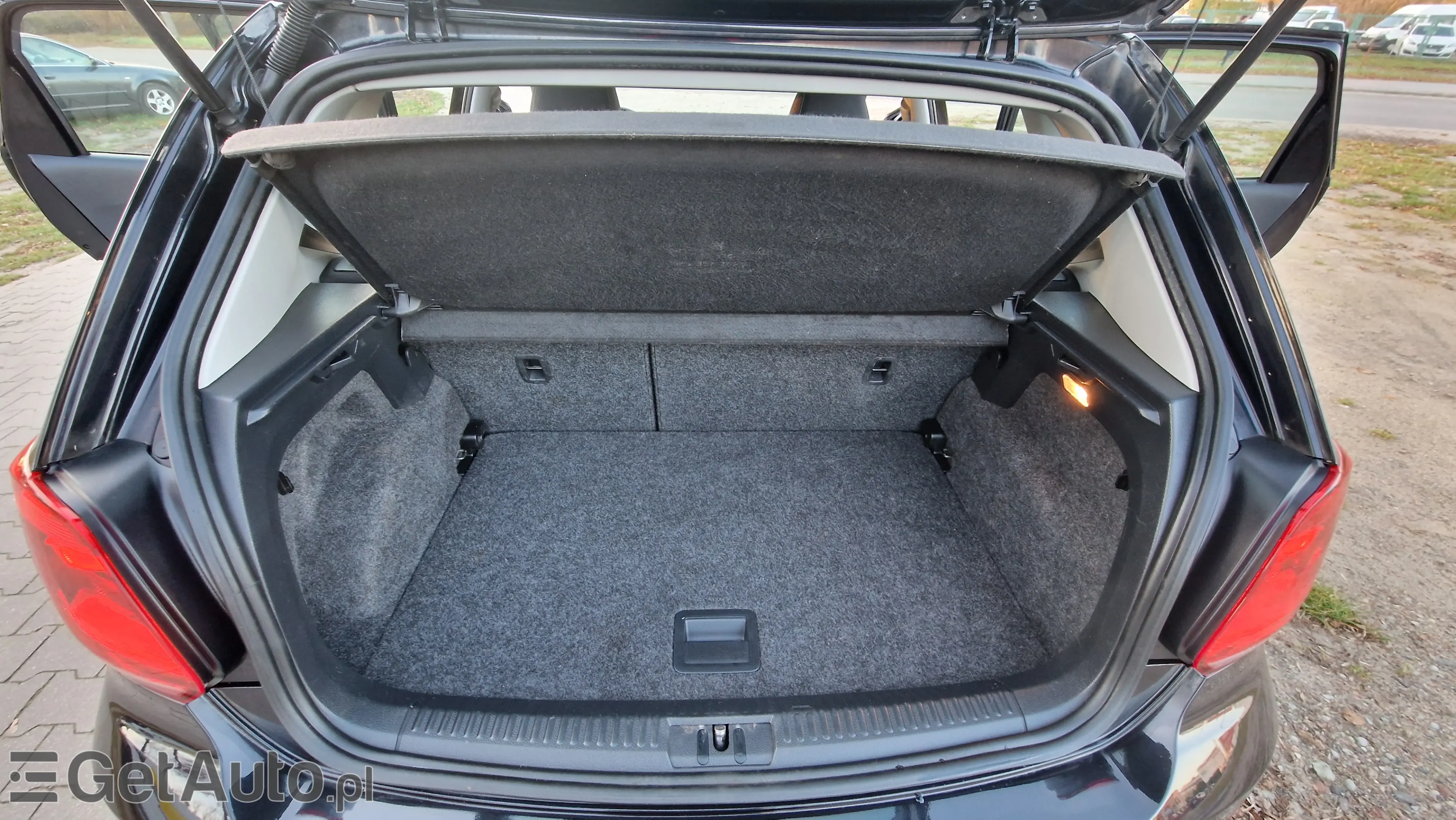 VOLKSWAGEN Polo Highline