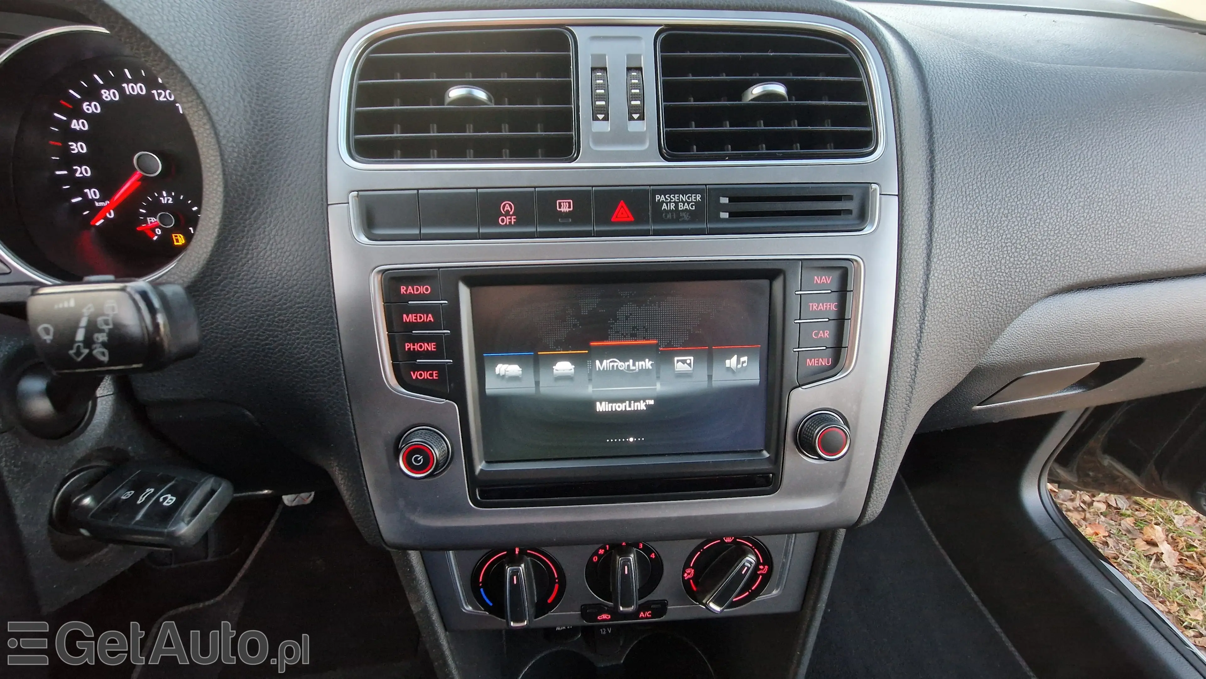 VOLKSWAGEN Polo Highline