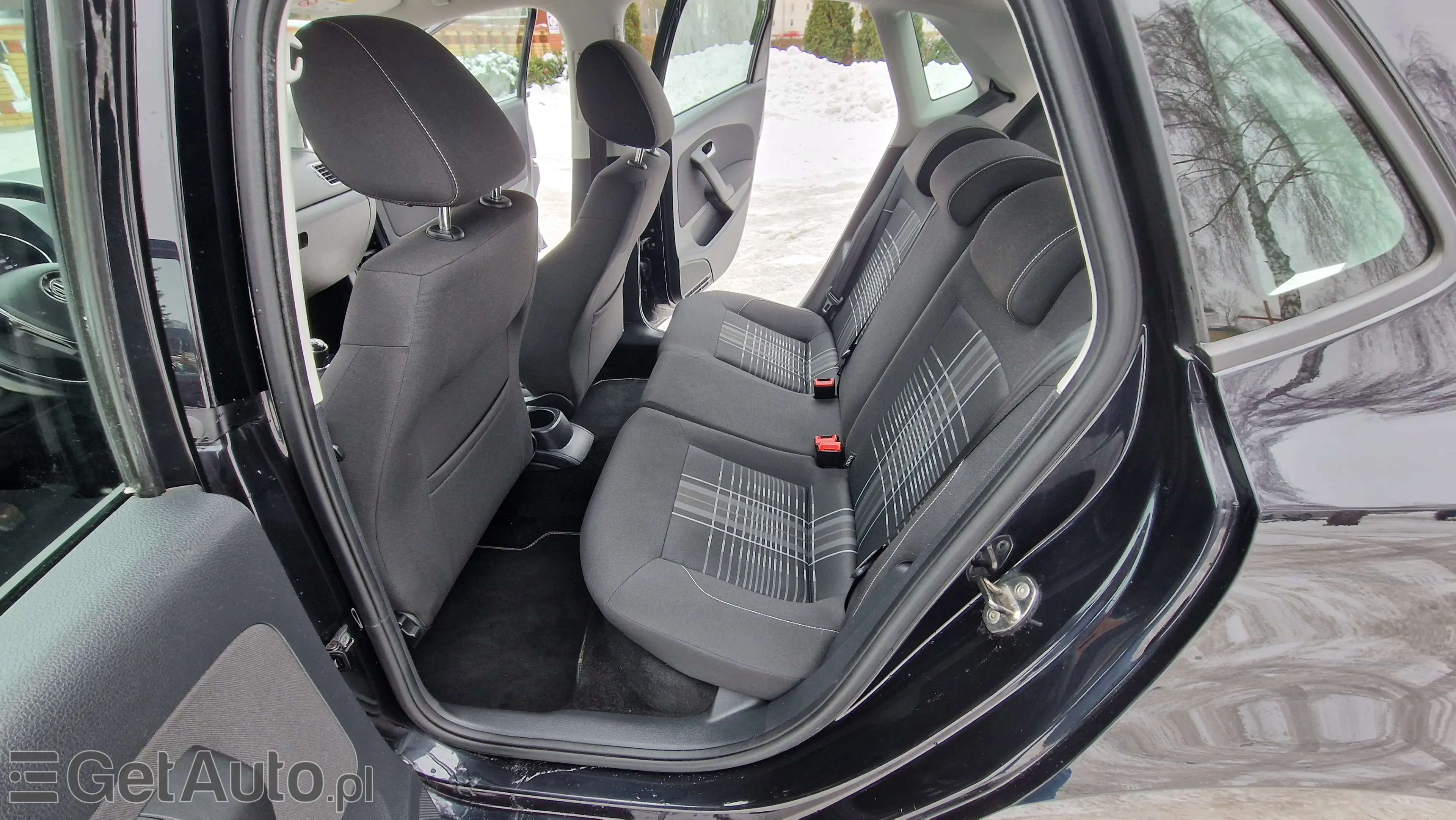 VOLKSWAGEN Polo Highline