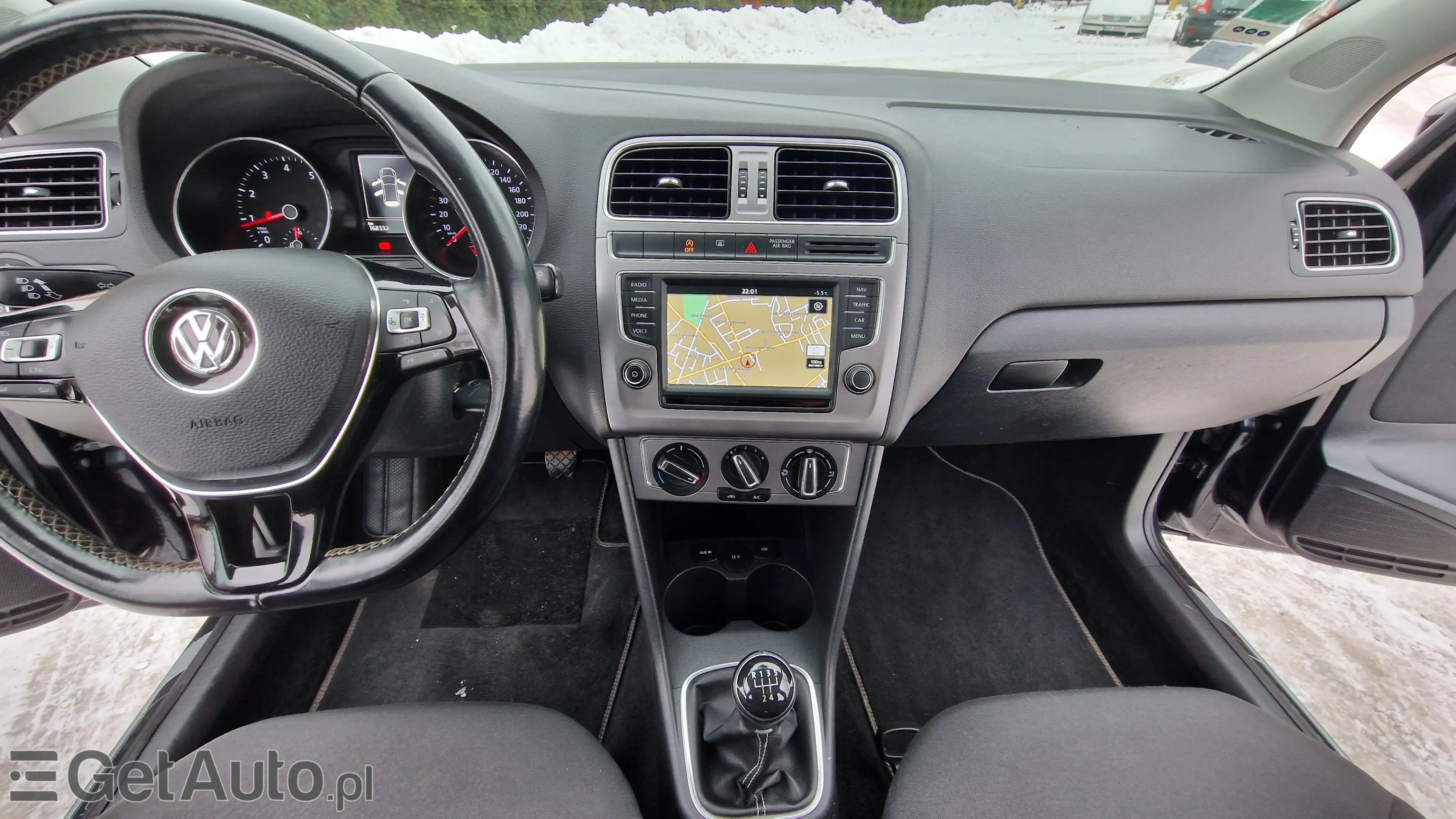 VOLKSWAGEN Polo Highline