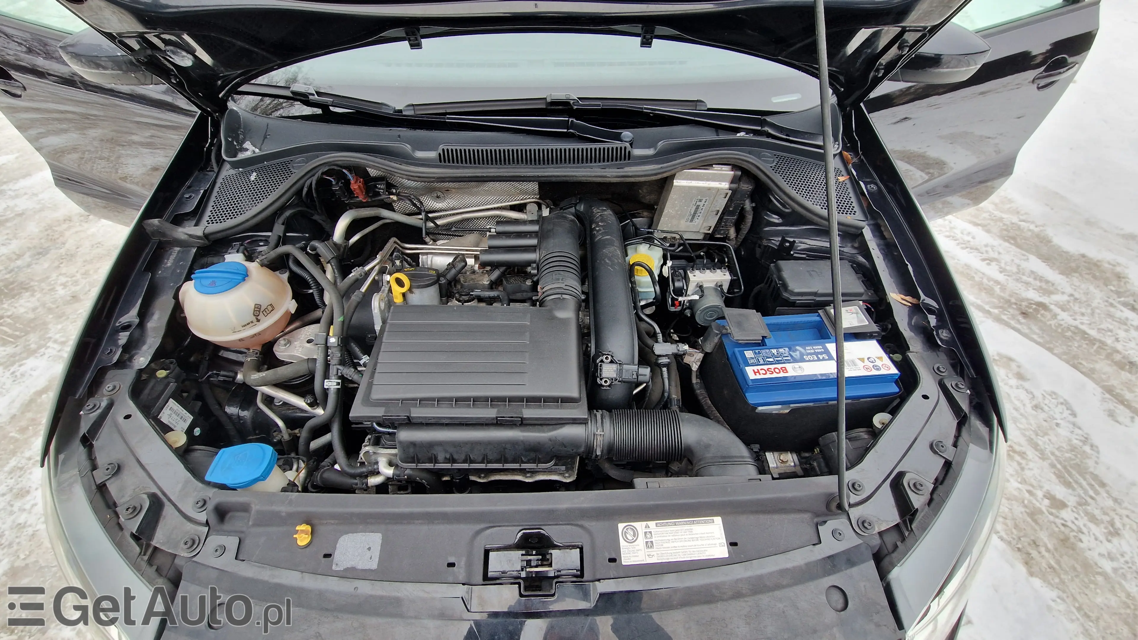 VOLKSWAGEN Polo Highline