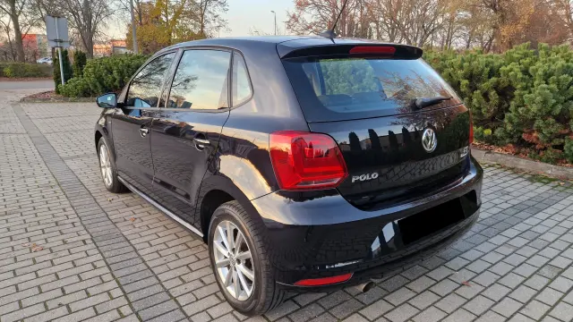 VOLKSWAGEN Polo Highline