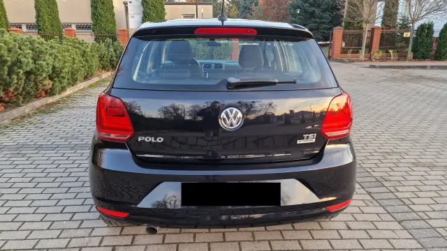 VOLKSWAGEN Polo Highline