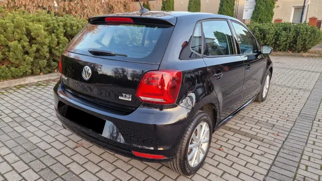 VOLKSWAGEN Polo Highline