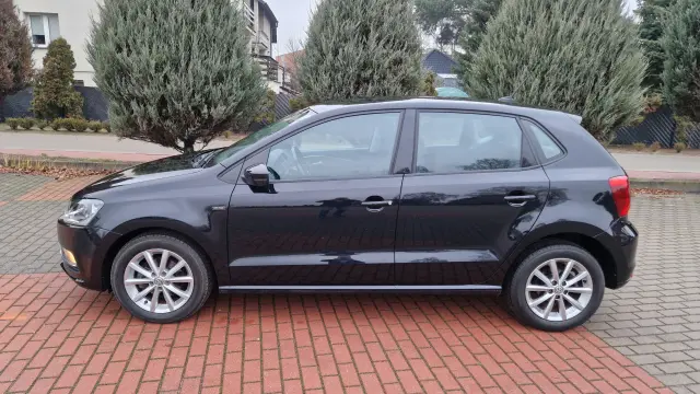 VOLKSWAGEN Polo Highline