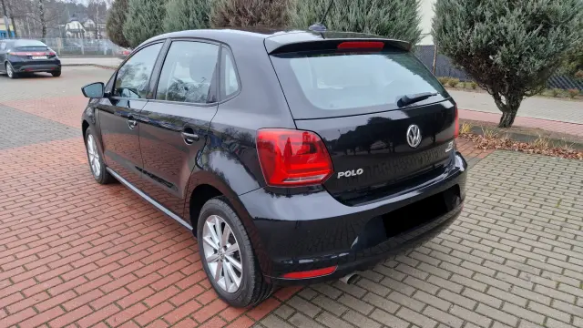 VOLKSWAGEN Polo Highline