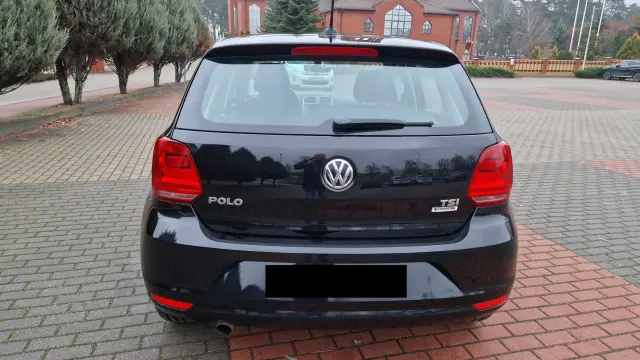 VOLKSWAGEN Polo Highline