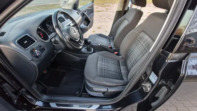 VOLKSWAGEN Polo Highline