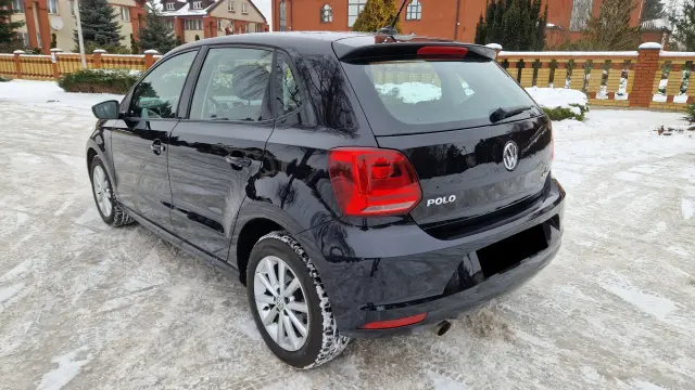 VOLKSWAGEN Polo Highline
