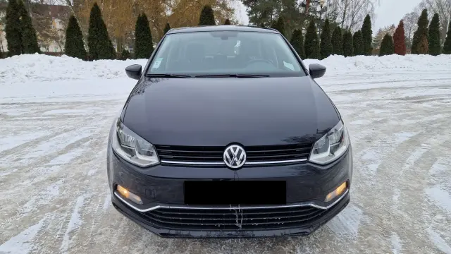 VOLKSWAGEN Polo Highline