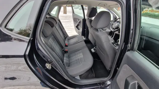 VOLKSWAGEN Polo Highline