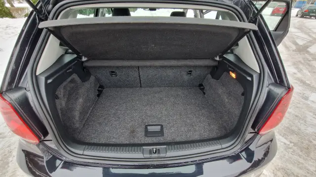 VOLKSWAGEN Polo Highline