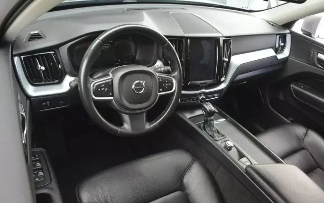 VOLVO XC 60 D4 Geartronic Momentum Pro
