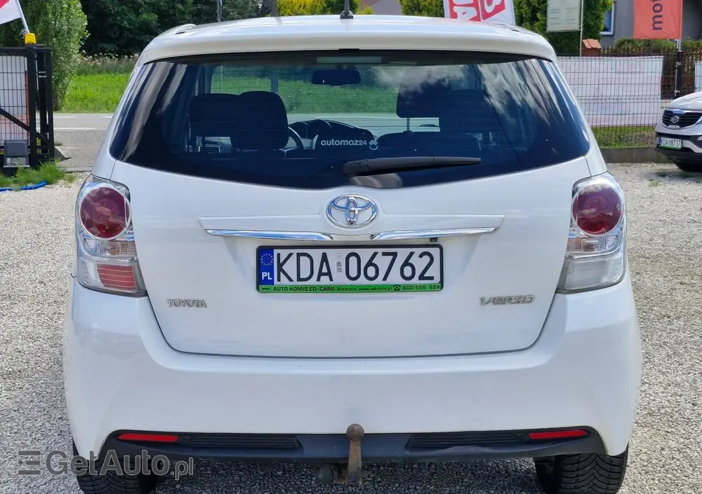 TOYOTA Verso 